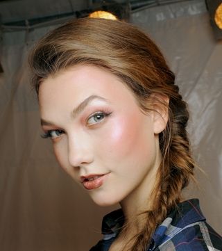 braids-dior-strong-makeup-26-11-2010