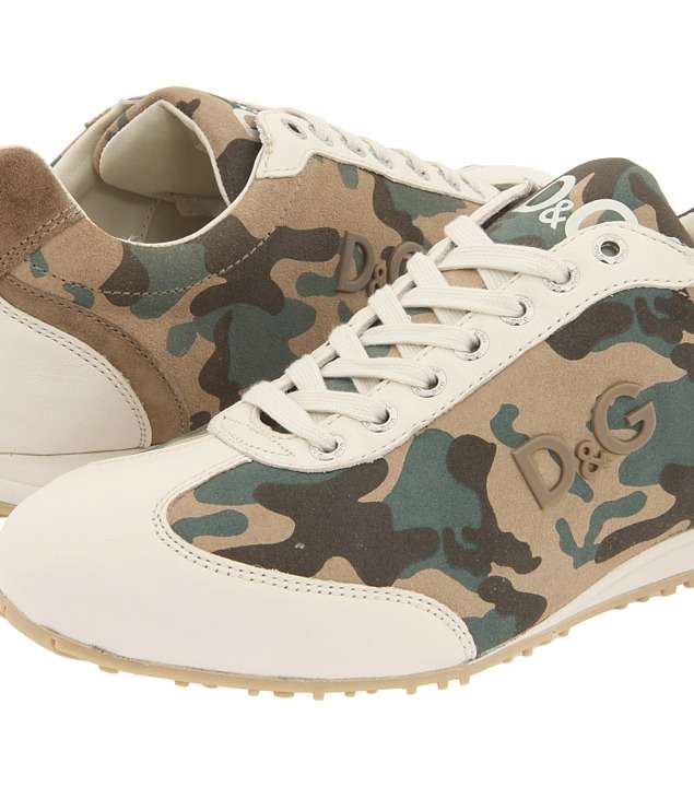 حذاء رياضي بالنقشة العسكرية من Dolce & Gabbana