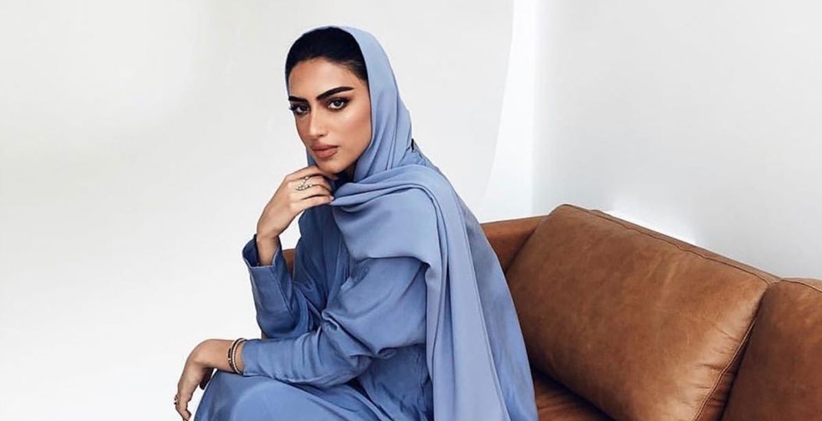 يارا النملة تتألّق بأجدد صيحات الموضة