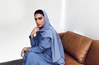 يارا النملة تتألّق بأجدد صيحات الموضة