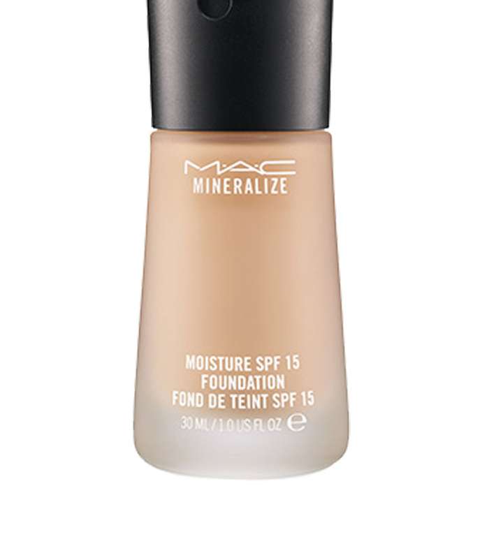 اختاري Mineralize Moisture SPF 15 Foundation