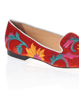 من مجموعة Alberto Moretti، اختاري الـ Loafers المطبّعة بالأزهار
