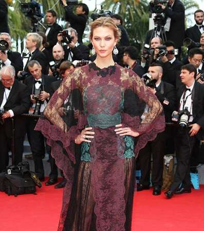 إطلالة مميّزة لكارلي كلوس في مهرجان كان السينمائي 2014