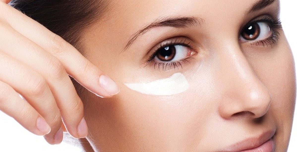 طريقتي المفضلة للتخلص من التجاعيد الرفيعة تحت العين في أسبوع