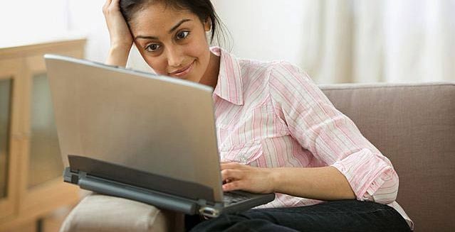 الحبّ الالكتروني حين يطرق بابك!