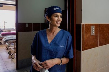 Omega ترافق مستشفى العيون الطائر التابع لـ Orbis International في البيرو