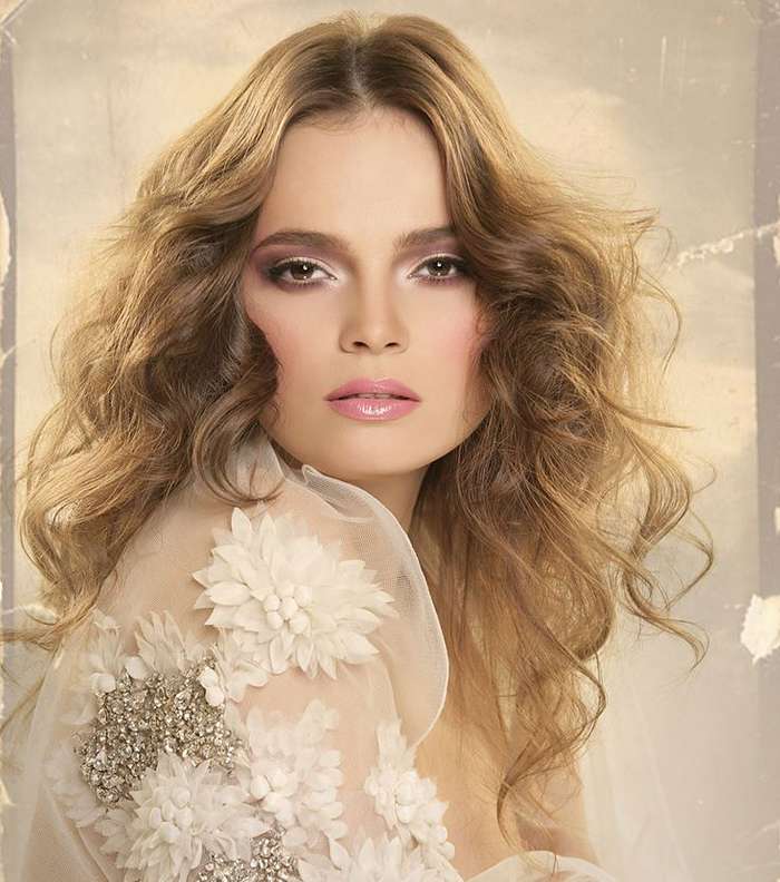 إعتمدي المكياج الترابي الناعم