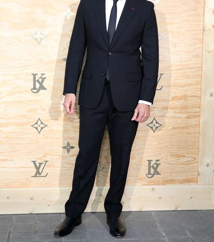 الفنان جيف كونز في حفل اطلاق حقائب لويس فويتون التي صممها