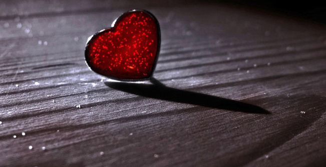 اشارات على أنّك الوحيدة في العلاقة