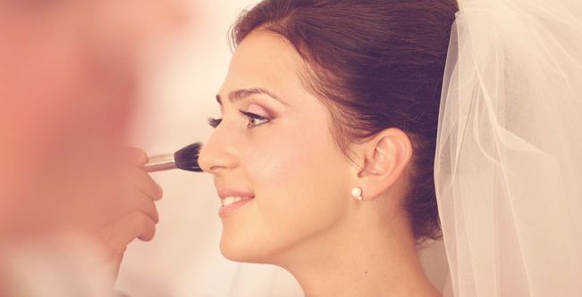 مكياج العروس | اسباب ضرورة اختيار خبير التجميل لمكياج الزفاف