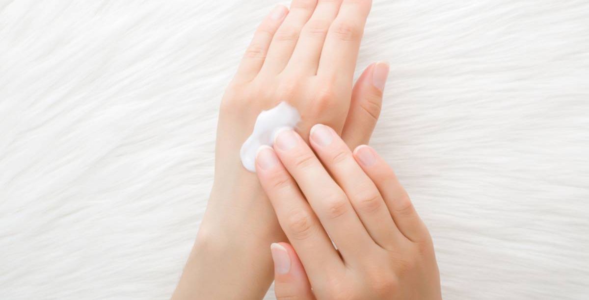 علاج جفاف اليدين وتشققها