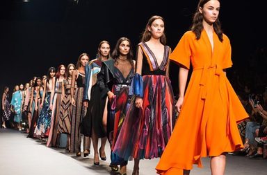 تعرفي على مجموعة حسين بظاظا الجديدة من الموسم الجديد من فاشن فوروورد دبي