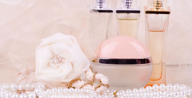 طرق اختيار عطر العروس يوم الزفاف