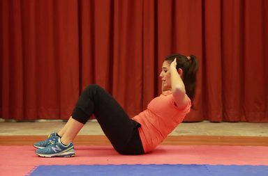 فيديو حركات شد عضلات البطن