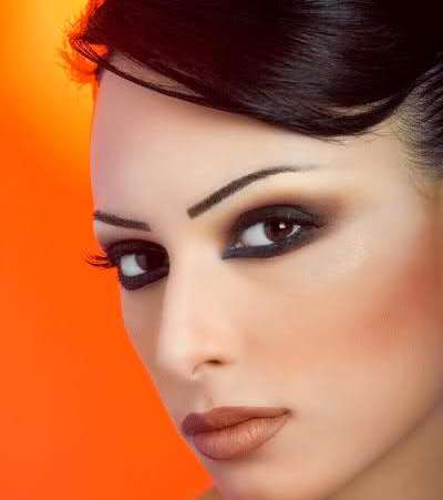المكياج السوري مع الألوان الترابية