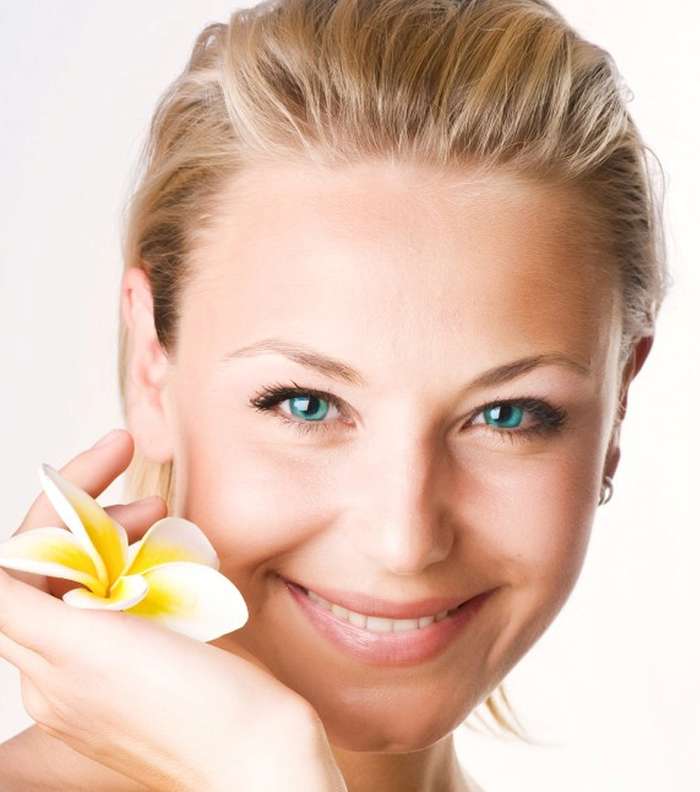 خلطات سحرية تفيد كمرطب للبشرة الجافة