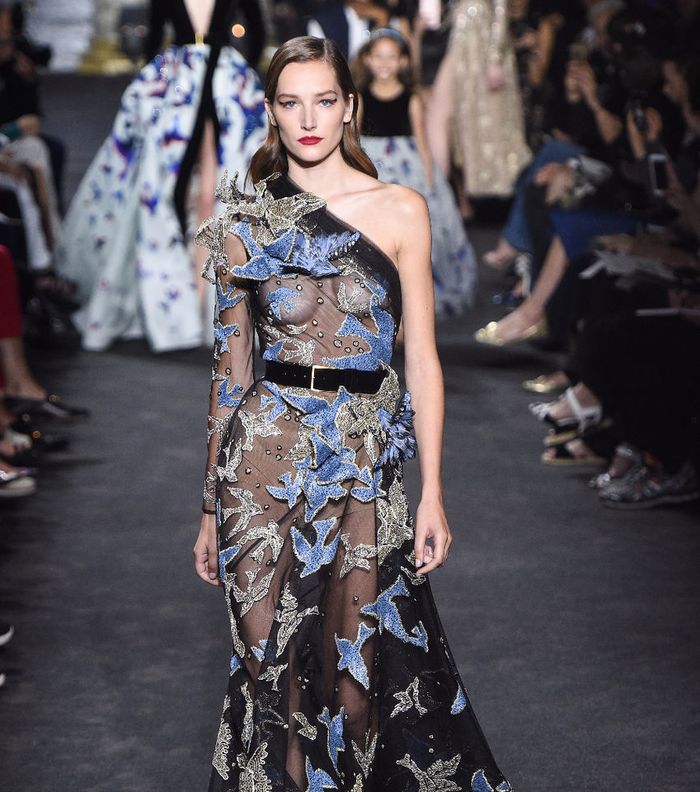 فساتين ايلي صعب2017