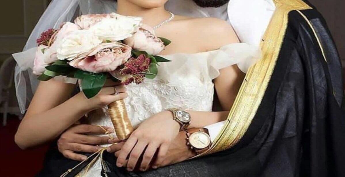 طريقة لبس البشت للعريس