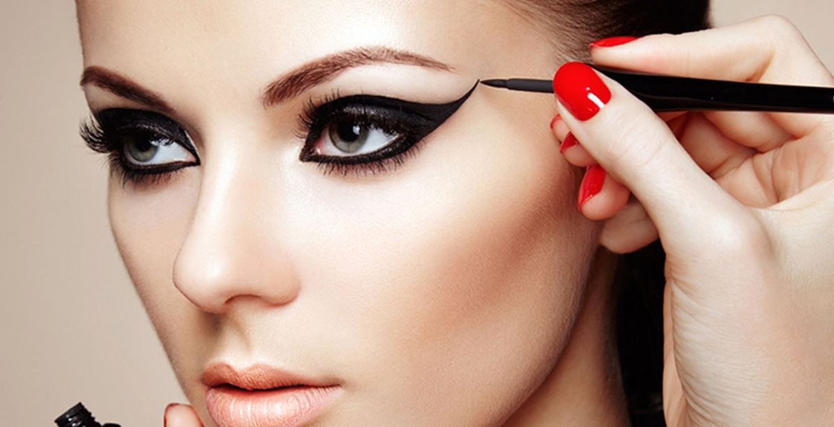 كوني صديقة للبيئة واصنعي أيلاينر طبيعي في المنزل