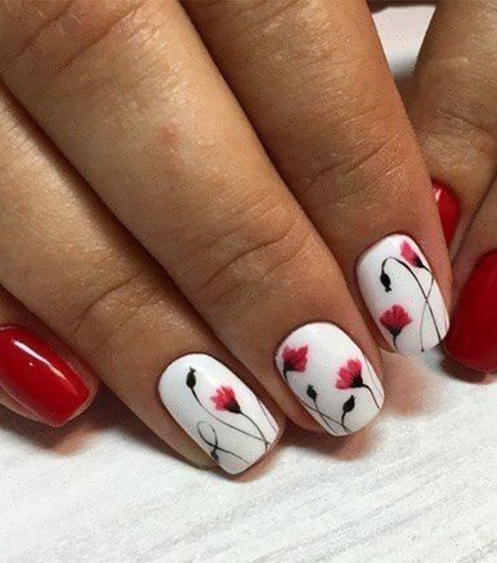 رسم على الاظافر