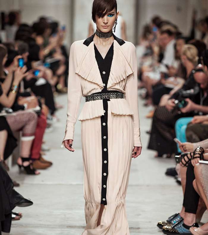 اختاري اجمل الأزياء من مجموعة Chanel Cruise 2013