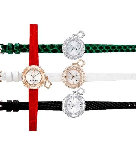 ساعة The Four Charms Mini من Van Cleef & Arpels 