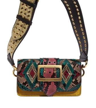 احصلي على اطلالات رمضانية مميزة من تصميم علامة Burberry