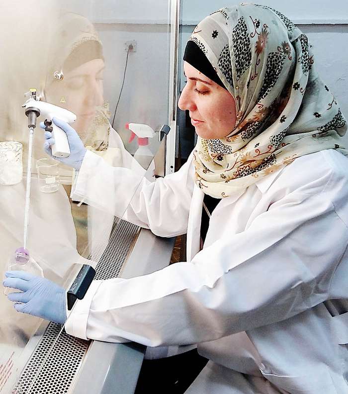 الدكتورة علياء الشطناوي من الأردن من بين المتميزات في مجال البحث العلمي 