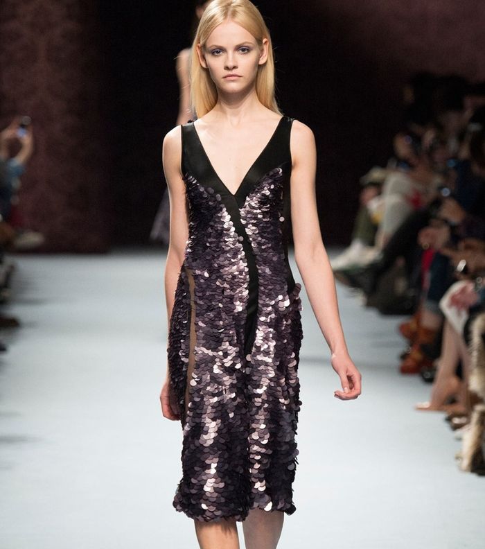فستان الترتر من ماركة Nina Ricci