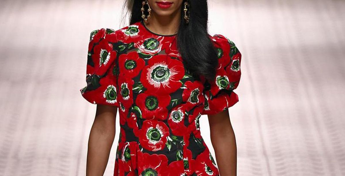 الشيخة البحرينية دانا آل خليفة تعتلي منصّة عرض Dolce & Gabbana في ميلانو