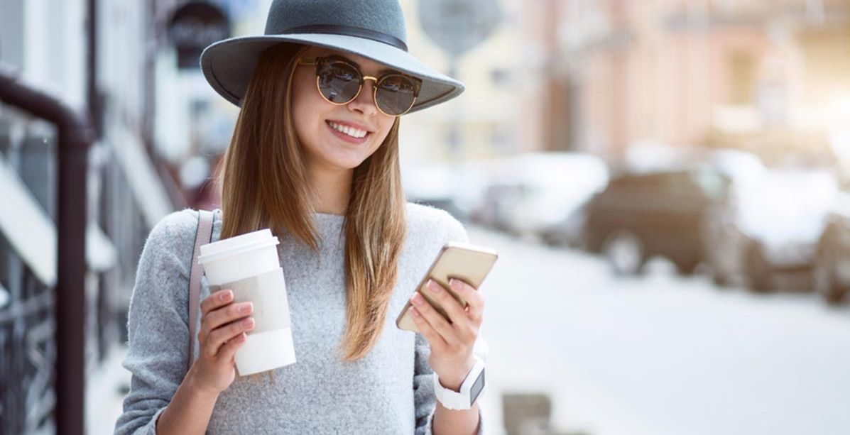 هو "Online"!! إليك هذه الحيل لدفعه للتحدث اليك عبر "واتساب"