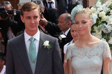 بيار كاسيراغي  وخطيبته بيارتريس بوروميو 