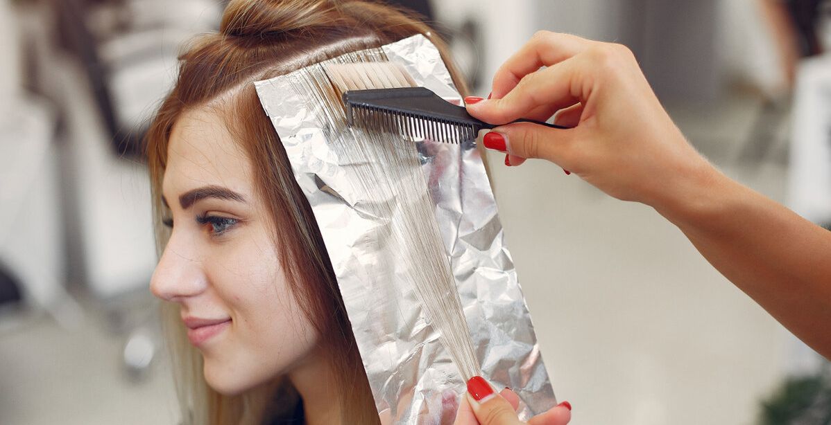 تجربتي مع صبغ الشعر بعد الحناء