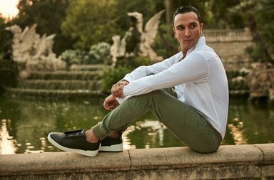 سوالف آدم: حاتم العقيل يبوح لياسمينة عن عشقه للتمكين من خلال وكالة "أصالة"