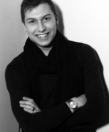 المصمم Paul Vasileff 