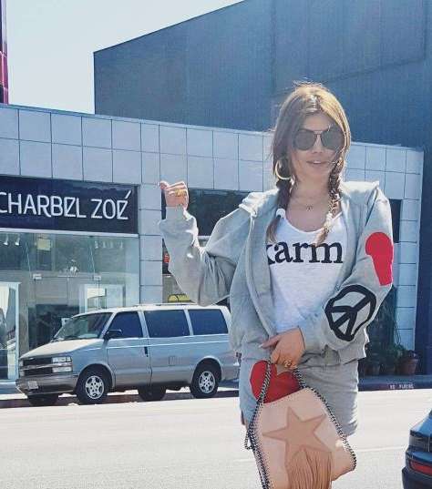 من انستقرام اليك اطلالة هيفاء وهبي بموضة الـ Hoodie