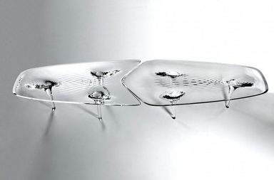 طاولة زها حديد بـ160 ألف دولار