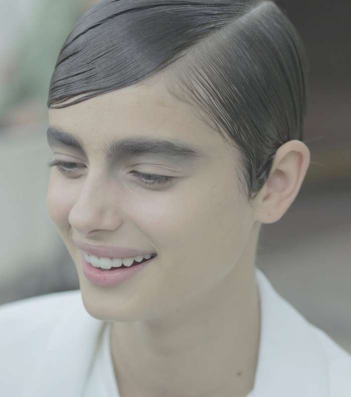 الأنوثة في أجمل صورها مع ماكياج CHANEL 