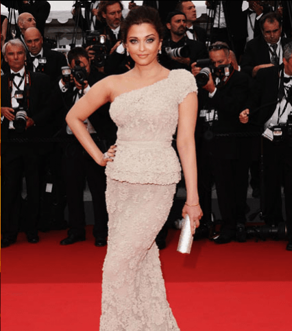 cannes-film-festival-aishwarya-rai-elie-saab-12-05-2011-3