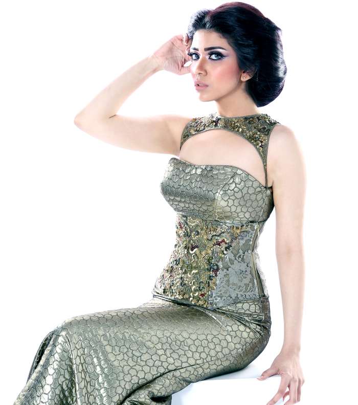 مجموعة أزياء أسماء باقادر