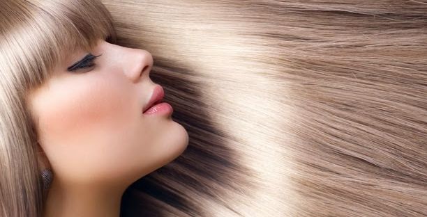 تمليس الشعر المجعّد بطرق طبيعية 