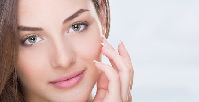 منافع وفوائد الحليب للبشرة 