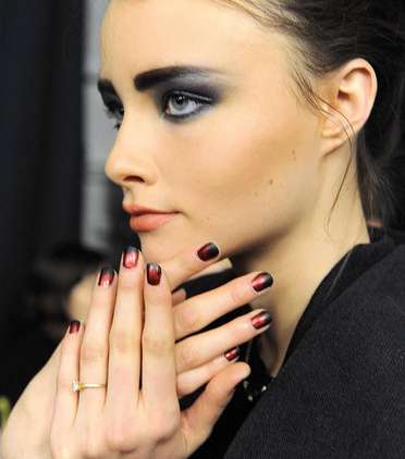 غنىً واضح  في صيحات Nicole Miller