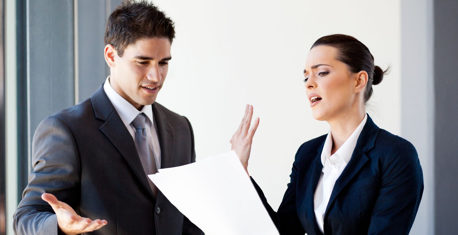 زملاء مزعجون