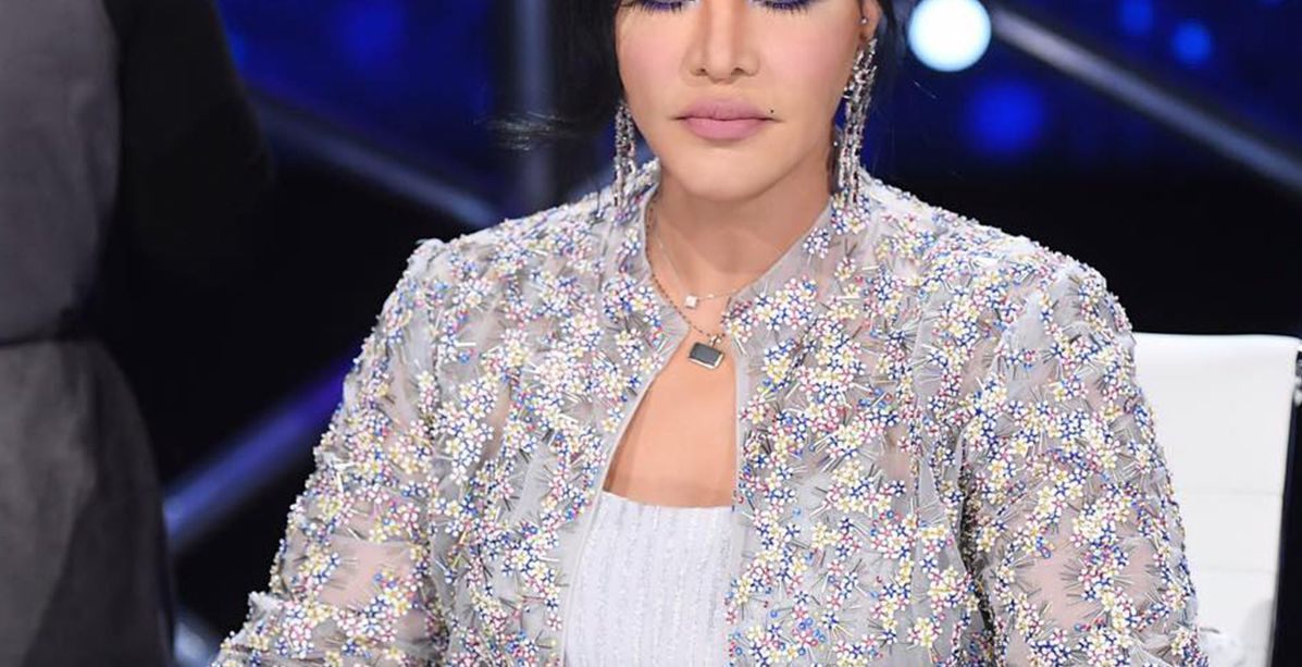 كيف ظهرت أحلام على غلاف ألبومها منذ 22 عاماً؟