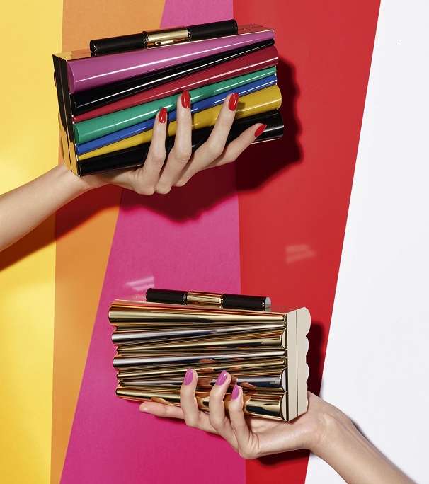 إحصلي على إطلالات أنيقة ومعاصة مع علامة Salvatore Ferragamo و Sara Battaglia