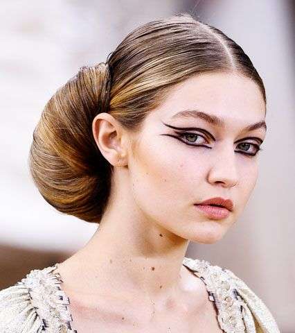 الآيلاينر المزدوج على الجفنين في عرض CHANEL