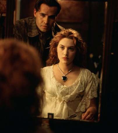 قلادة فاخرة على شكل قلب من فيلم Titanic