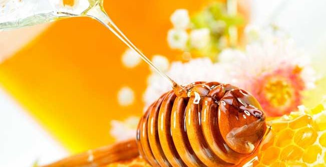 علاجات طبيعية بالعسل 