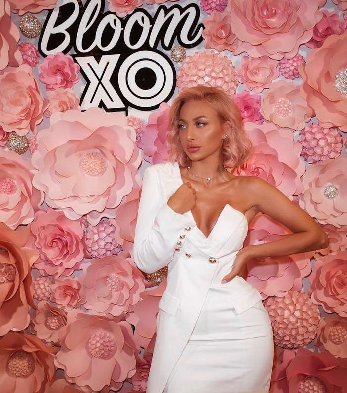 صور اجمل فساتين مودل روز